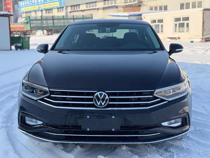 Фото 1 - Volkswagen Magotan