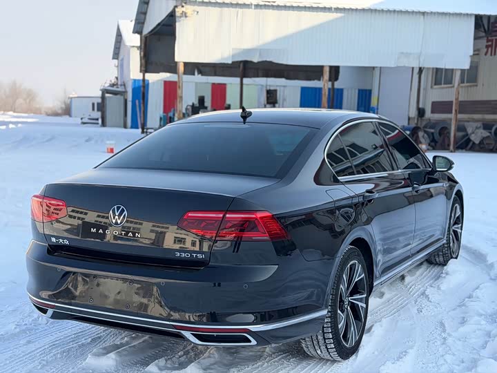 Фото 5 - Volkswagen Magotan