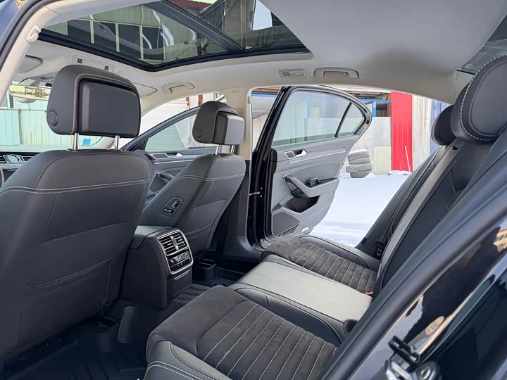 Фото 8 - Volkswagen Magotan