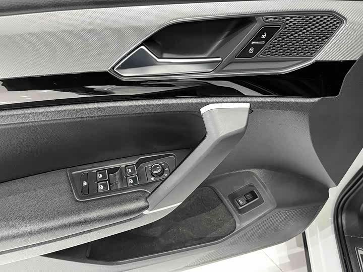 Фото 8 - Volkswagen Tayron