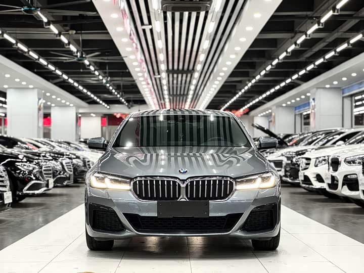 Фото 2 - BMW 5 Series