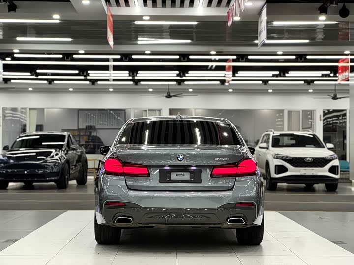 Фото 5 - BMW 5 Series