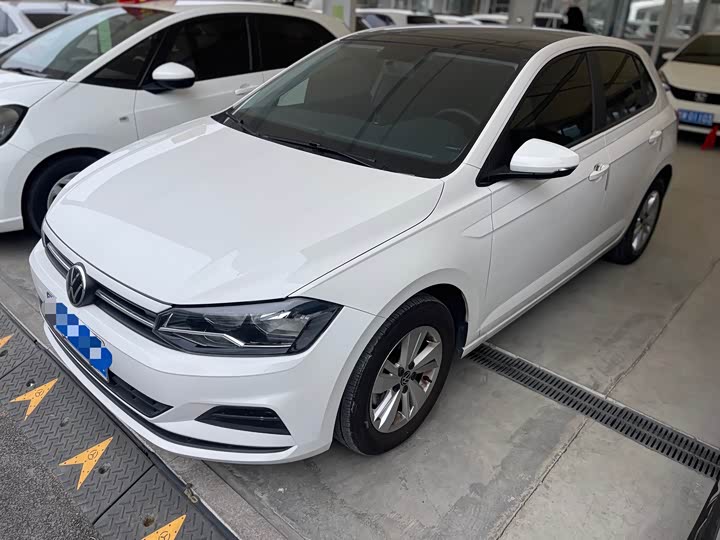 Фото 1 - Volkswagen Polo