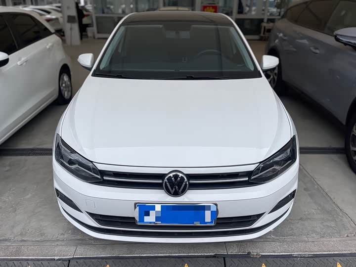 Фото 2 - Volkswagen Polo