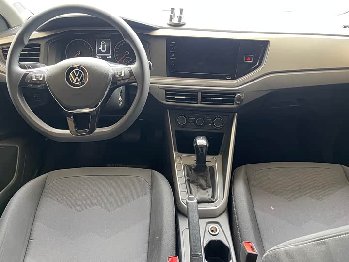 Фото 8 - Volkswagen Polo