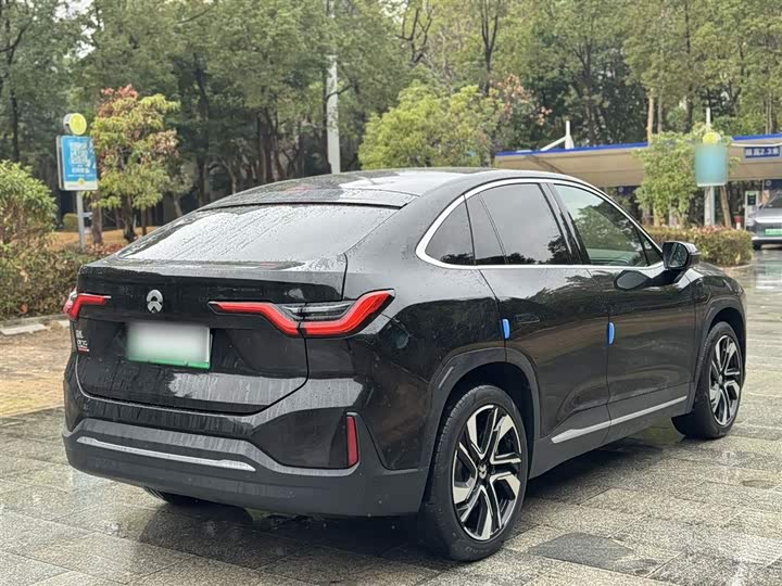 Фото 7 - Nio EC6