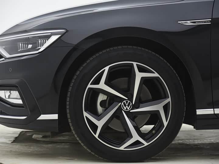 Фото 4 - Volkswagen Magotan