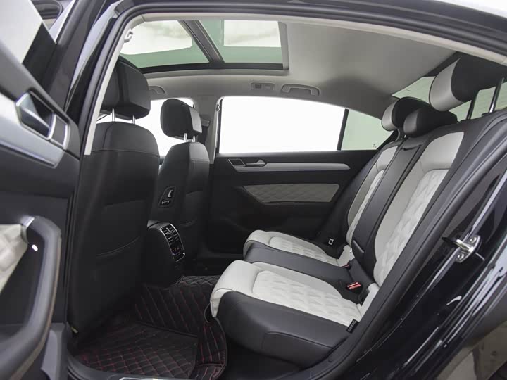 Фото 9 - Volkswagen Magotan