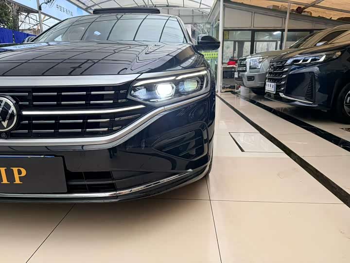 Фото 3 - Volkswagen Passat