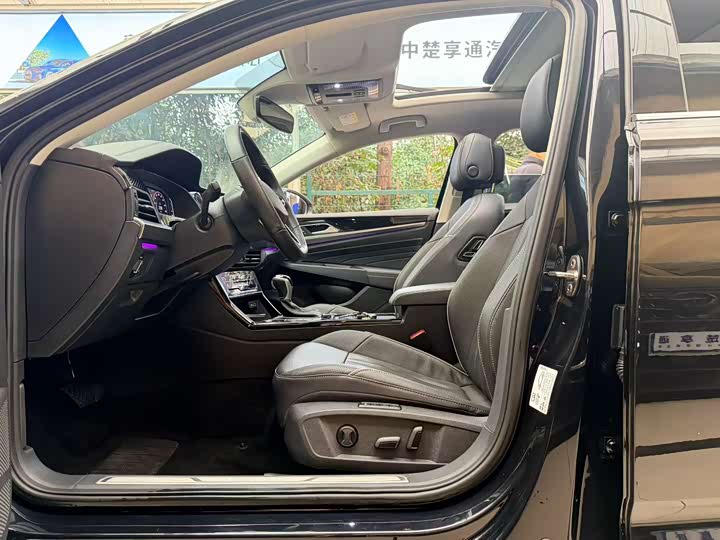 Фото 7 - Volkswagen Passat