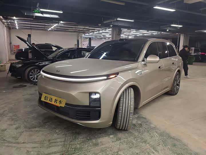 Фото 1 - LiXiang L8