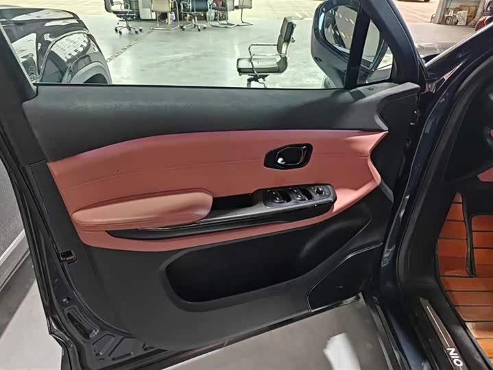 Фото 7 - Nio EC6