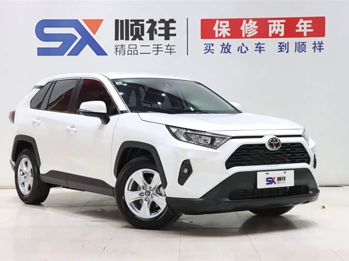 Фото 3 - Toyota RAV4