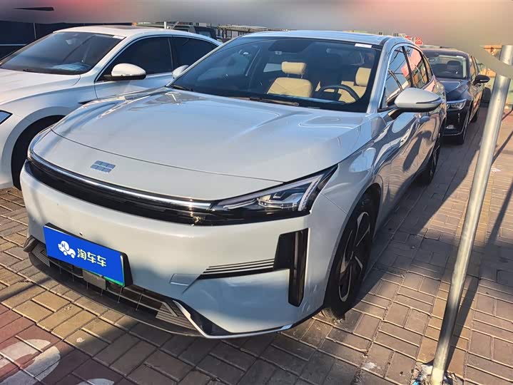 Фото 1 - Geely Galaxy L6