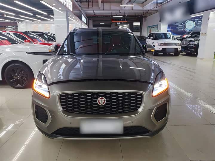 Фото 3 - Jaguar E-Pace