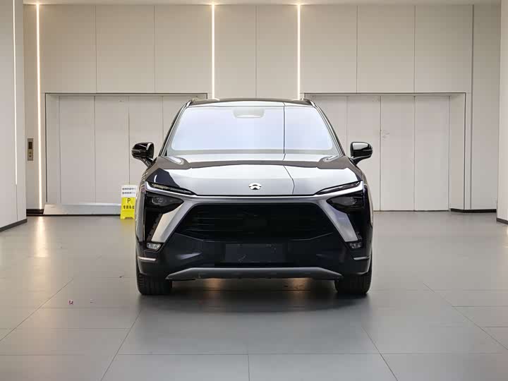 Фото 2 - Nio ES8