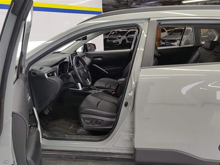 Фото 9 - Toyota Corolla Cross