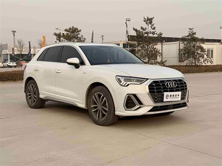 Фото 3 - Audi Q3