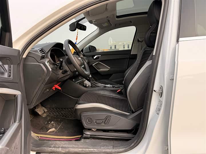 Фото 9 - Audi Q3