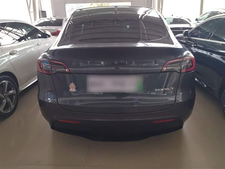 Фото 6 - Tesla Model Y