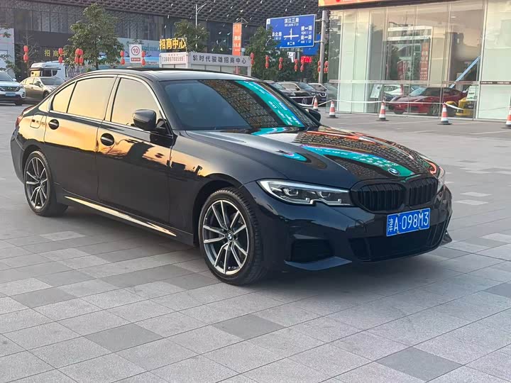 Фото 1 - BMW 3 Series