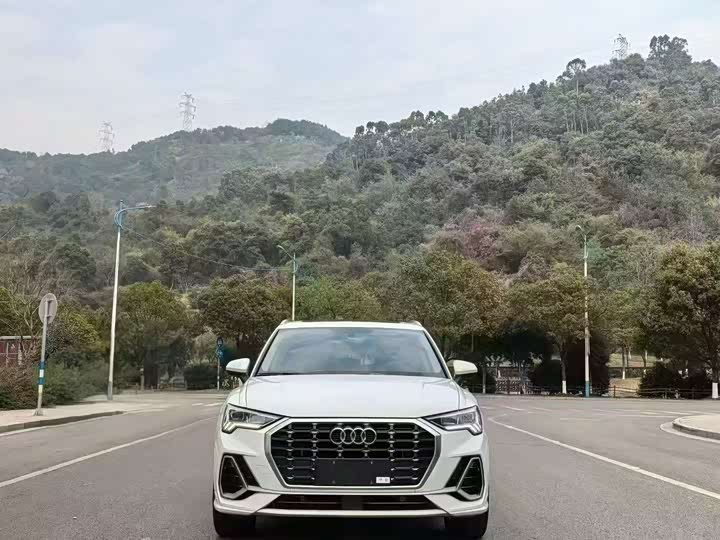 Фото 2 - Audi Q3