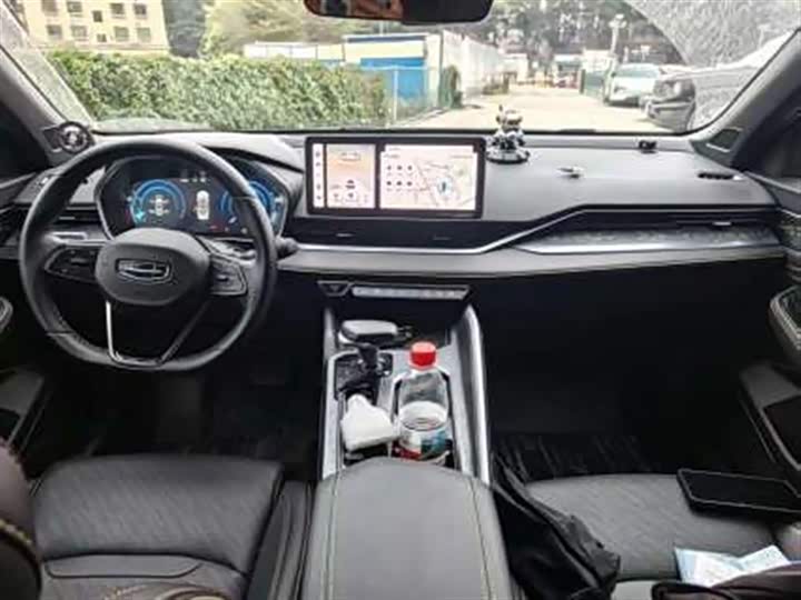 Фото 9 - Geely Preface