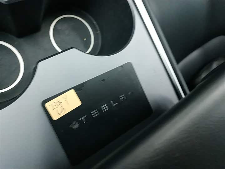 Фото 9 - Tesla Model Y