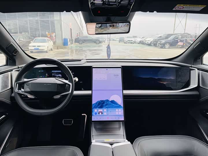 Фото 4 - HiPhi Y