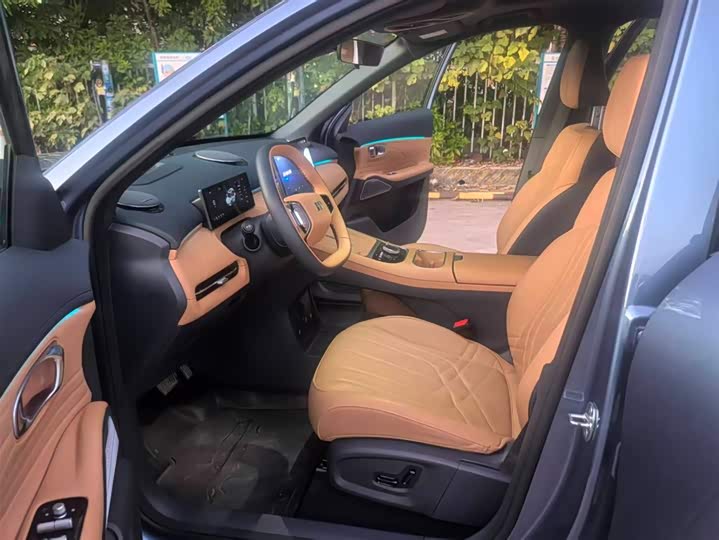 Фото 5 - Geely Galaxy Starship 7