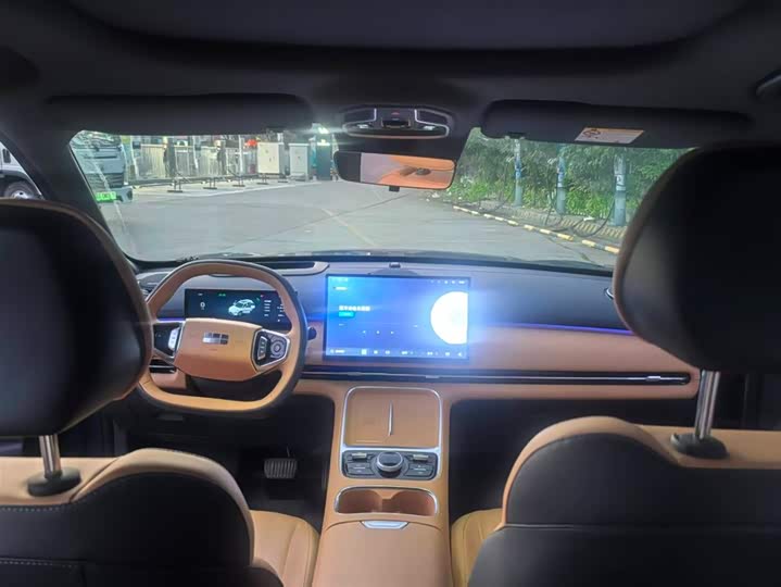 Фото 7 - Geely Galaxy Starship 7