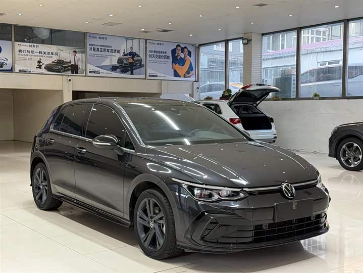 Фото 3 - Volkswagen Golf