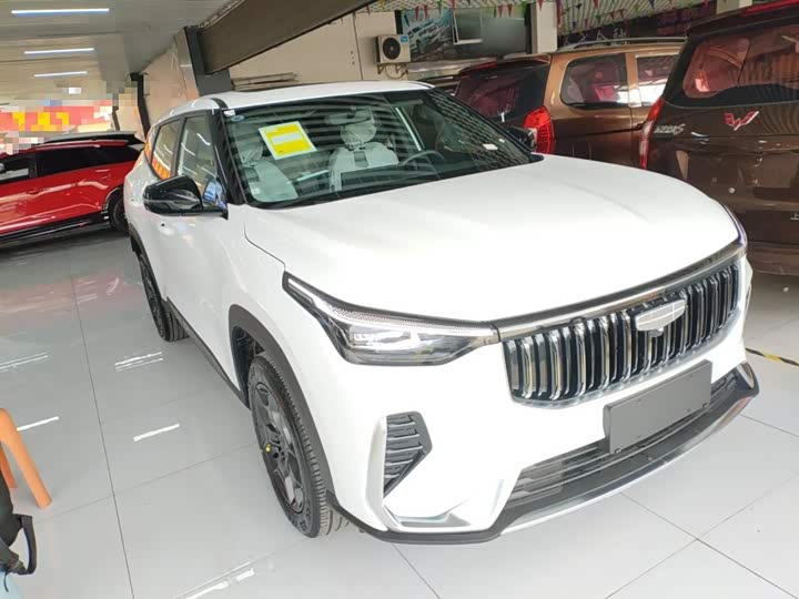 Фото 4 - Geely Atlas