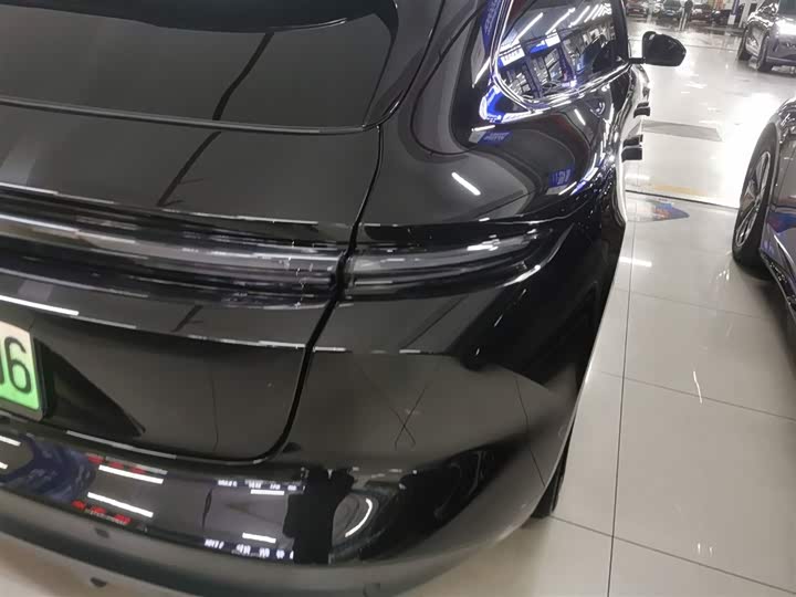 Фото 8 - Nio ET5T