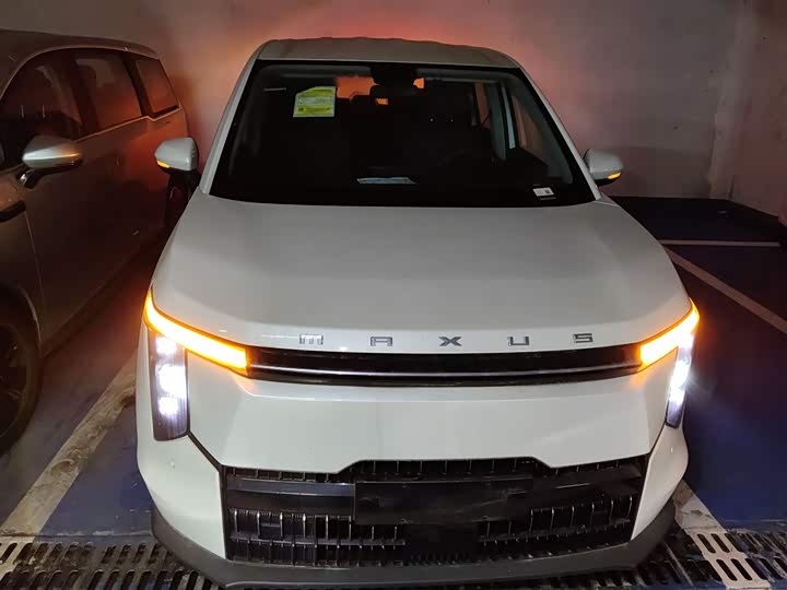 Фото 3 - Maxus Mifa 7