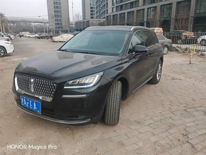 Фото 1 - Lincoln Corsair