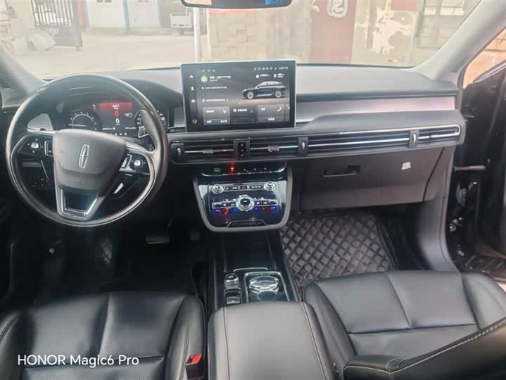 Фото 5 - Lincoln Corsair