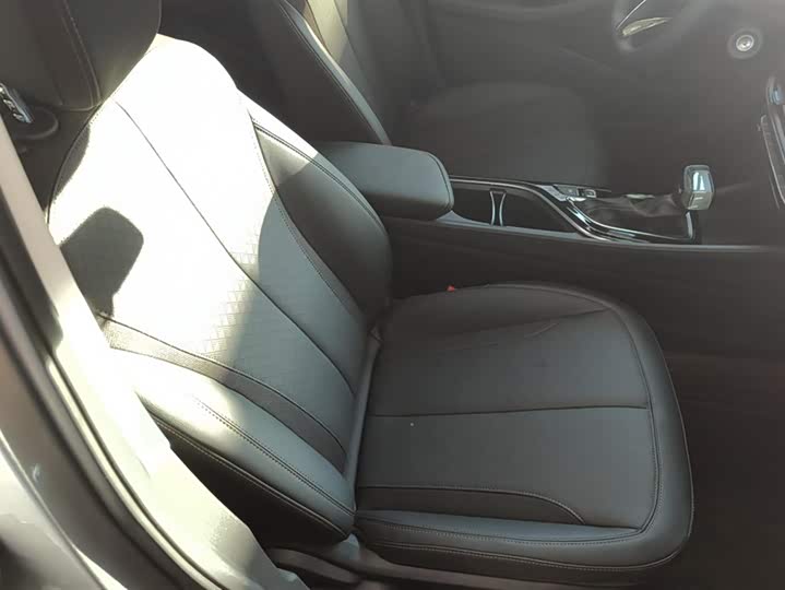 Фото 8 - Buick Verano