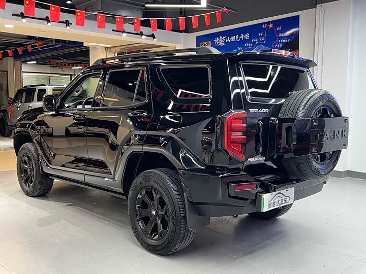 Фото 4 - Tank 400 Hybrid