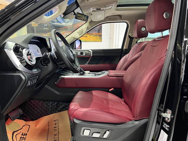 Фото 8 - Tank 400 Hybrid