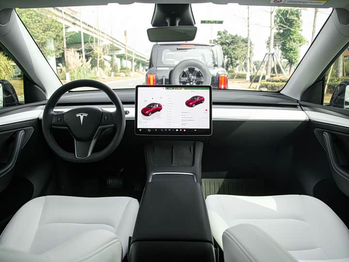 Фото 4 - Tesla Model Y