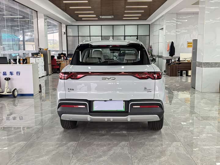 Фото 3 - BYD Yuan Up