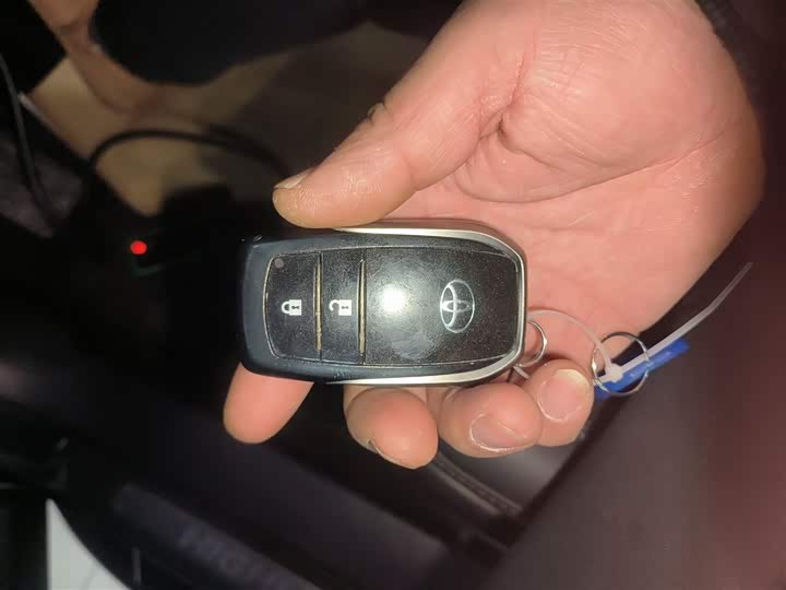 Фото 9 - Toyota Highlander