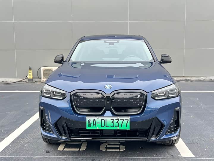 Фото 2 - BMW iX3