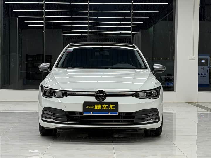 Фото 2 - Volkswagen Golf