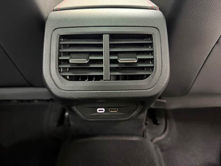 Фото 7 - Volkswagen Lavida