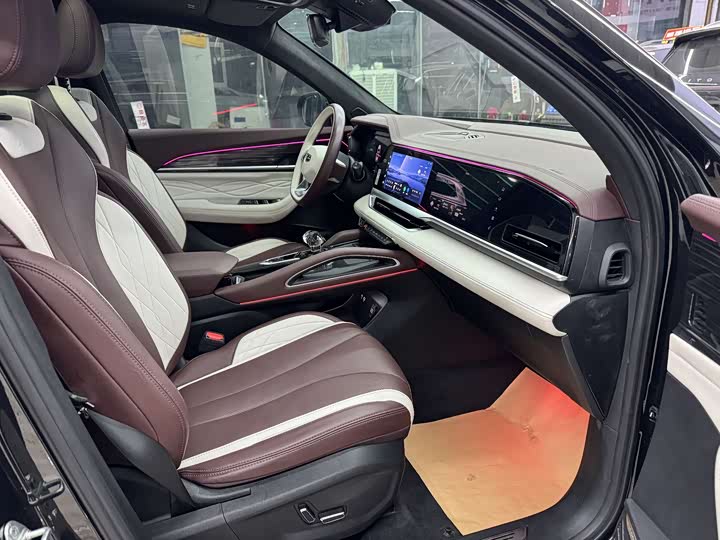 Фото 6 - Geely Monjaro