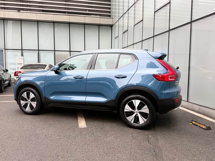 Фото 7 - Volvo XC40