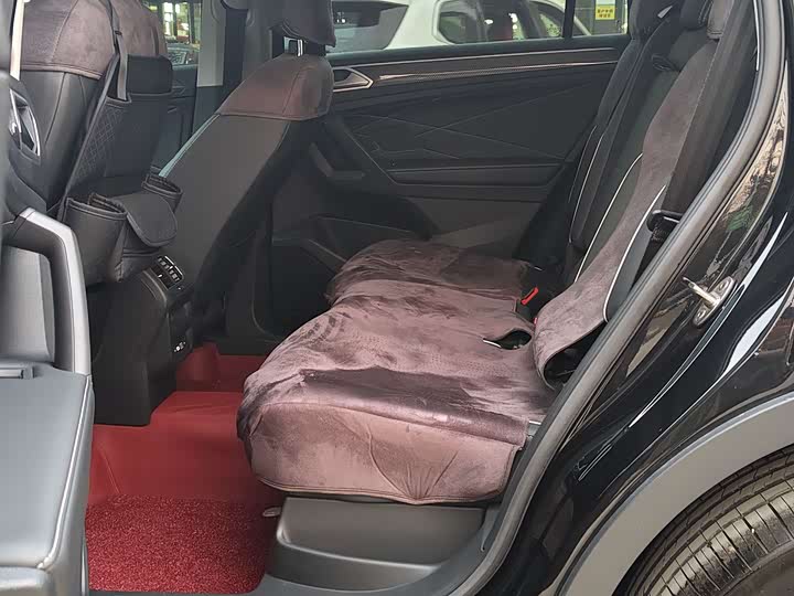 Фото 7 - Volkswagen Tiguan L Pro