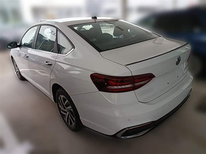 Фото 9 - Volkswagen Lavida